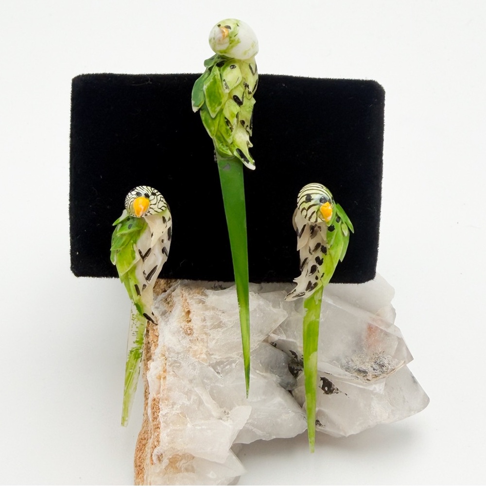 Vintage Shell Budgerigars Budgies Bird Clip On Earrings and Brooch Set